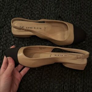 Anne Klein Women's Black and Tan Slingback Flats